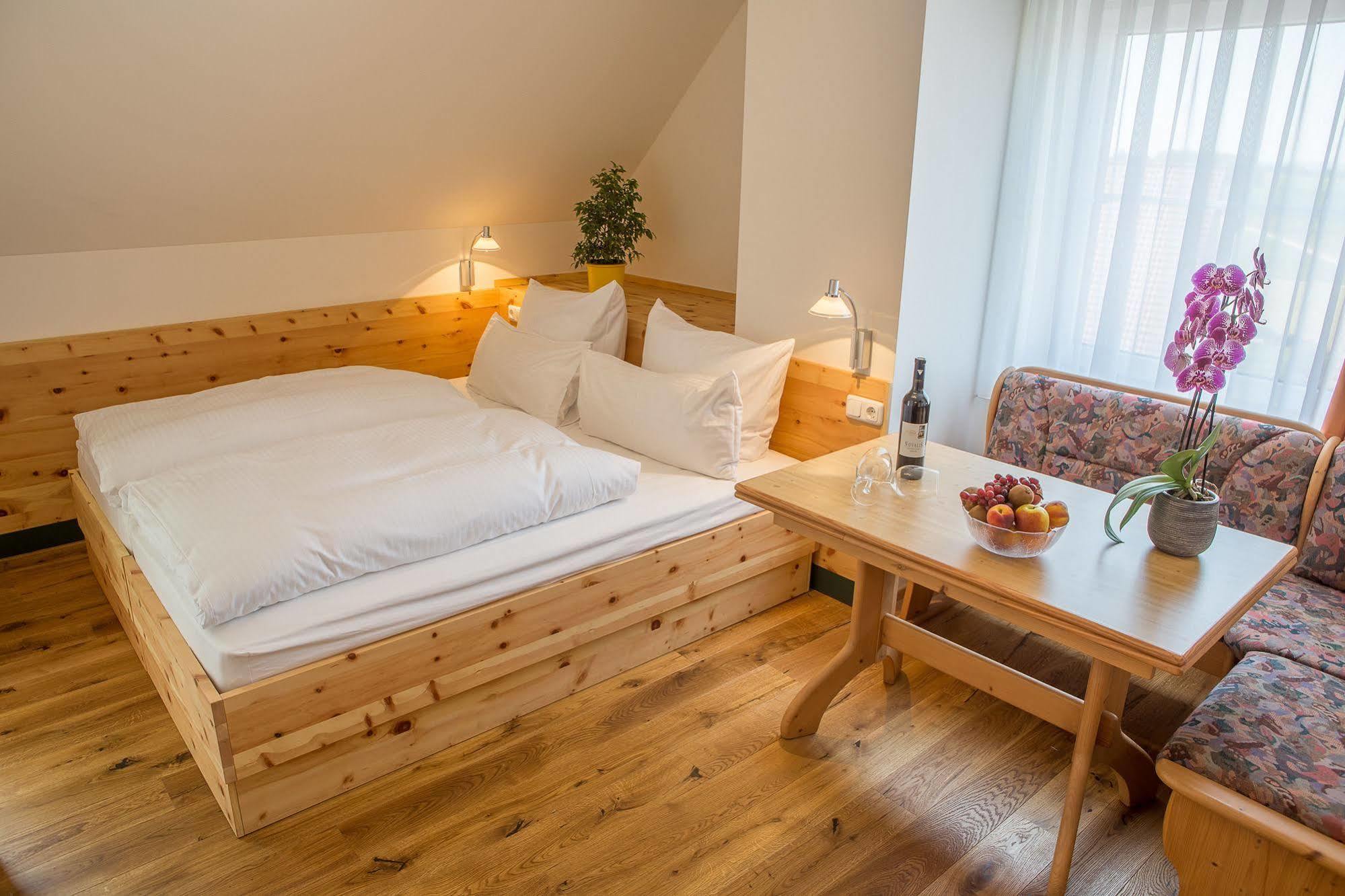 Landgasthof Weberhans Harburg  Bagian luar foto